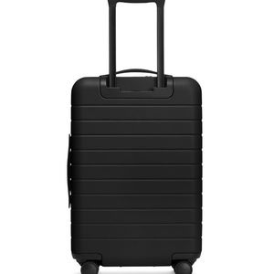 Away Bigger Carry-On Suitcase Black